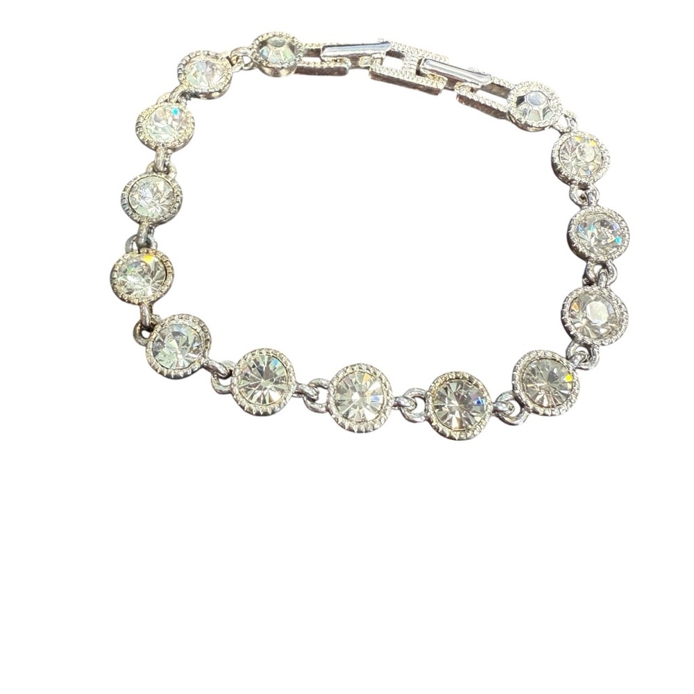 Avon Silvertone tennis Bracelet with Sparkling Accents NIB vintage 2010